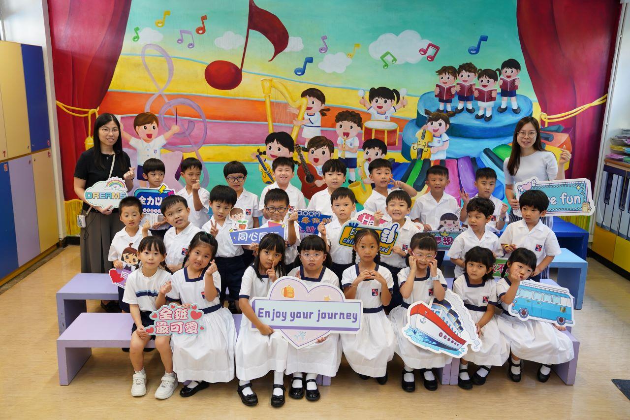 1A 方思韻老師 (正)、鄺鈺燕老師 (副)